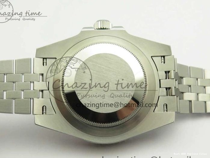 Best AAA Replica Sites GMT-Master Bezel Ceramic Black BPF Bracelet on Green Jubilee 126710 3347 SS Dial A II UrbanChic Black BLRO SS 1225